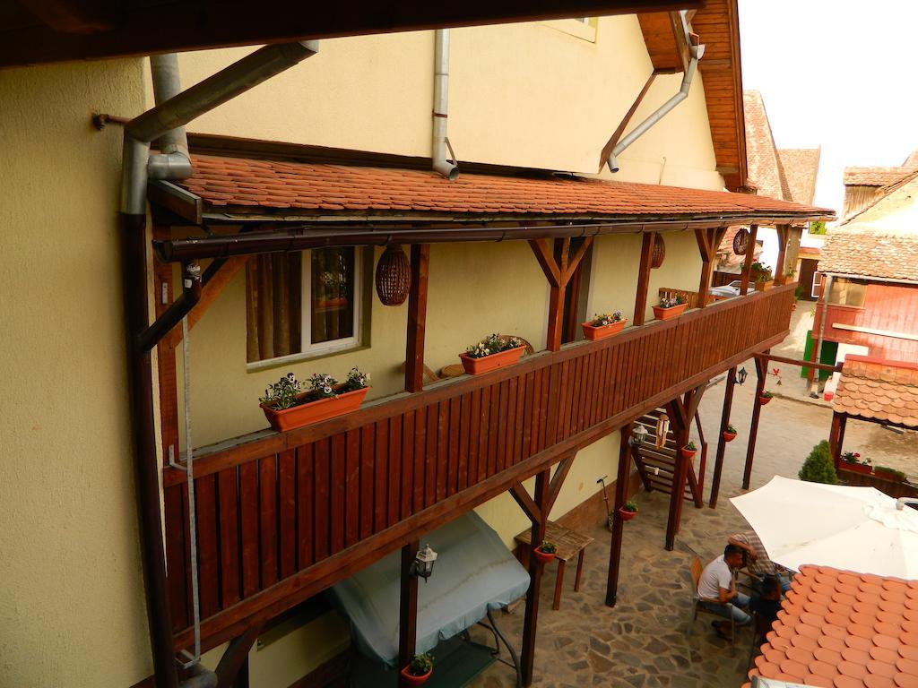Pensiunea Cocosul Rosu Hermannstadt Zimmer foto