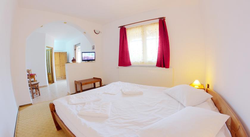 Pensiunea Cocosul Rosu Hermannstadt Zimmer foto